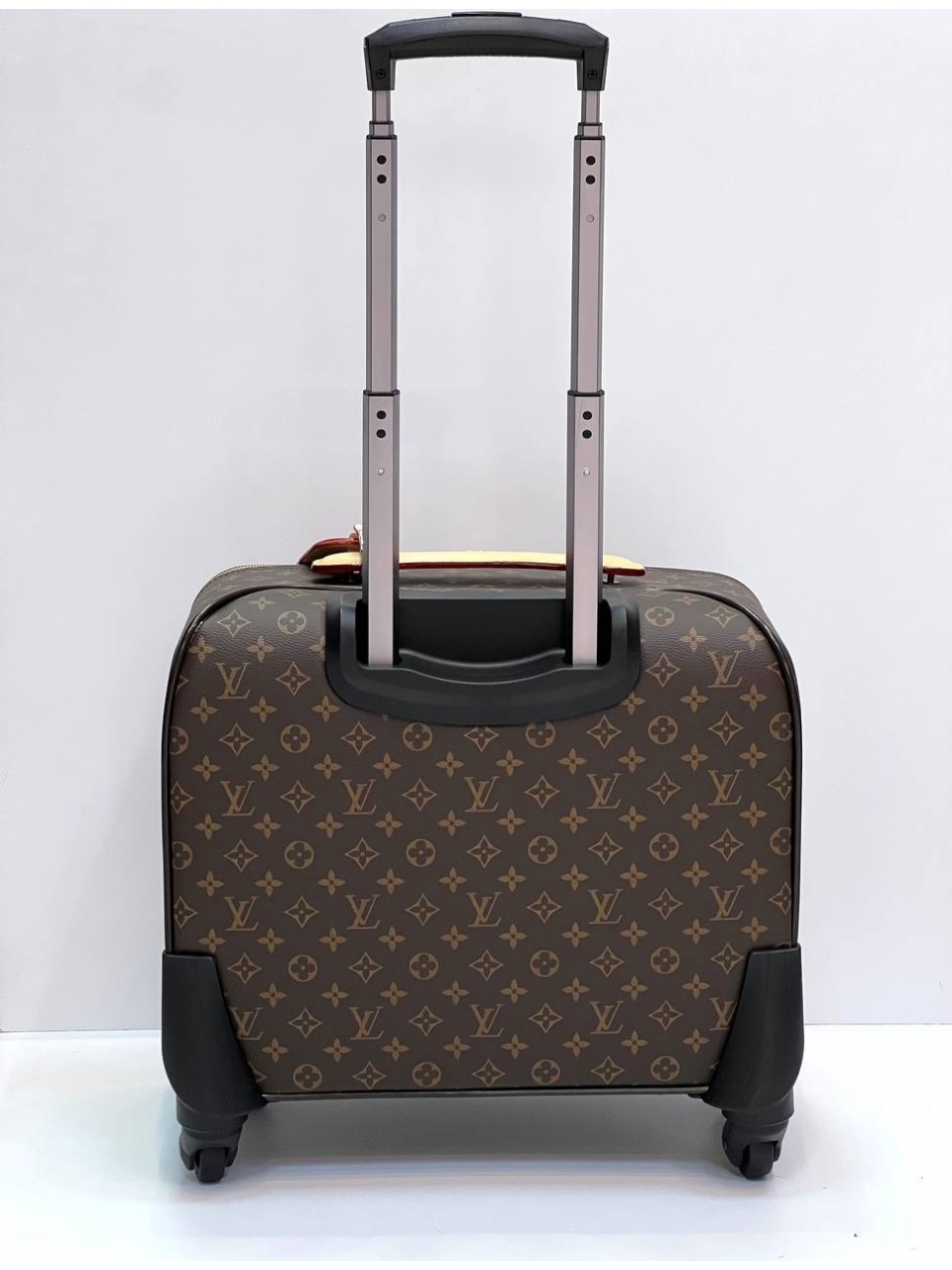 Чемодан Louis Vuitton